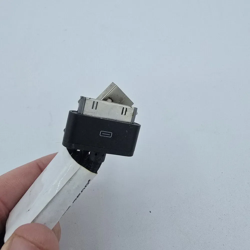 3ft.- 30 pin USB Data/Sync Transfer Cable Cord for iphone Pad2
